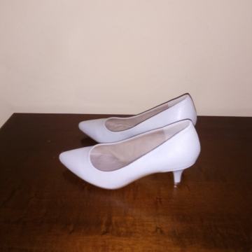 Ženske bijele štikle