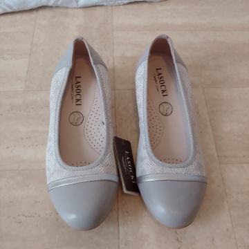 Ženske elegantne srebrne cipele Lasocki, br.36