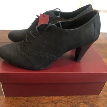 Ženske kožne cipele br. 41