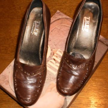 Ženske kožne cipele broj 41.