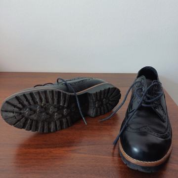 Ženske kožne cipele