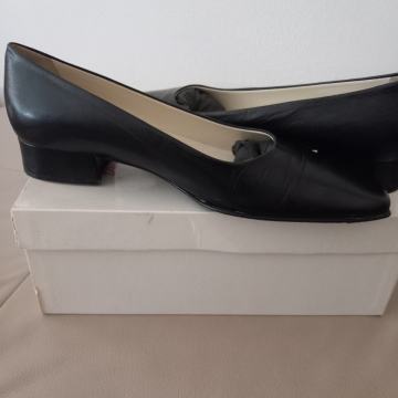 Ženske kožne cipele