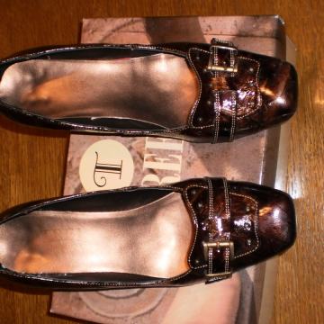 Ženske kožne salonke br. 41