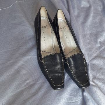 Ženske kožne salonke Högl