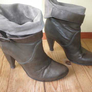 ŽENSKE LAGANE KOŽNE CIPELE 37