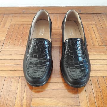 ŽENSKE LAGANE KOŽNE CIPELE 38