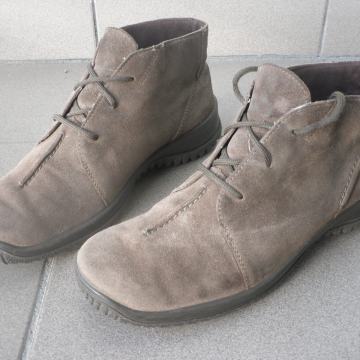 ŽENSKE LAGANE KOŽNE CIPELE 38