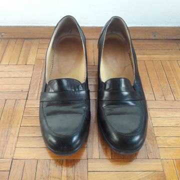 ŽENSKE LAGANE KOŽNE CIPELE 40