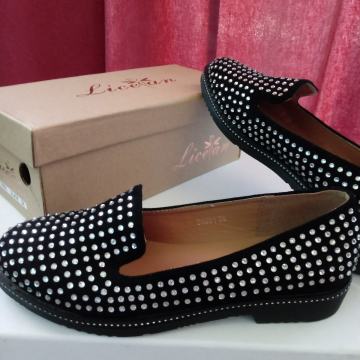 Ženske moderne CIPELE