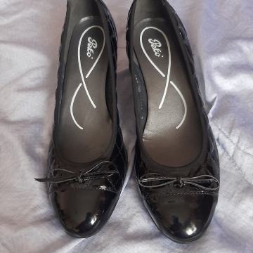 Ženske salonke Peko