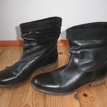 ŽENSKE TOPLE KOŽNE CIPELE / ČIZMICE 41