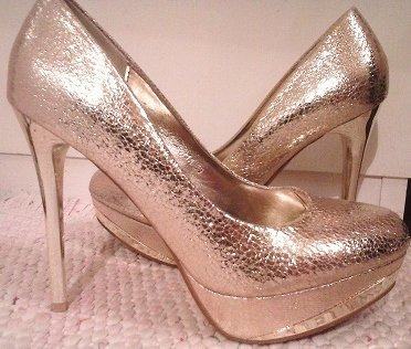 Zlatne štikle, Roberto, broj 38.5