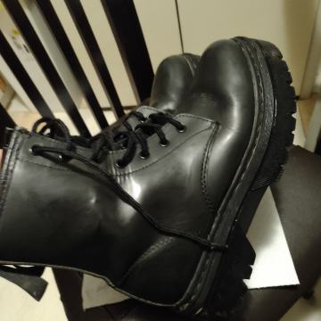 5th Avenue br. 40 kožne ČIZMICE postavljene kvalitetne