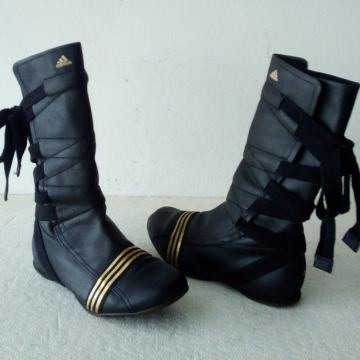 SNIŽENO! ADIDAS čizmice sa vrpcom/ vel. 37