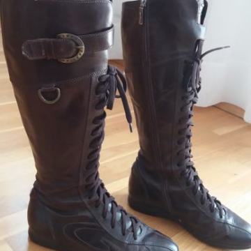 Alberto Guardiani kozne cizme br 37