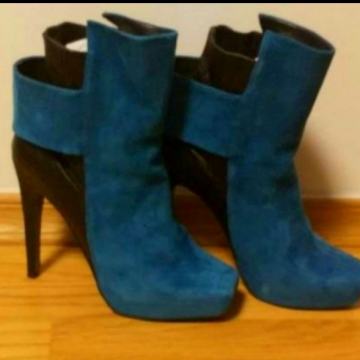 APERLAI! TOP BRAND! %%PRILIKA! KOŽNE VRHUNSKE GLEŽNJAČE! NENOŠENE