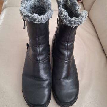 Ara kozne cizme br 38