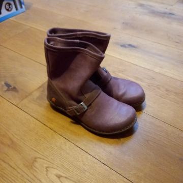 Art kožne lila čizmice vel. 37