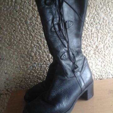 Bata br.37 kožne kvalitetne čizmice