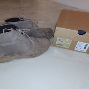 Bata gležnjače brušena koža, broj 36