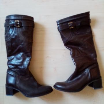 Bata kožne čizme broj 38