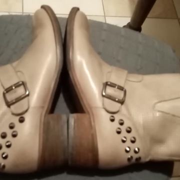 Bertie br 38 kožne kvalitetne udobne čizmice