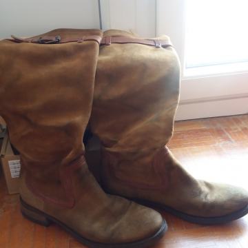 Bež čizme od brušene kože br. 39