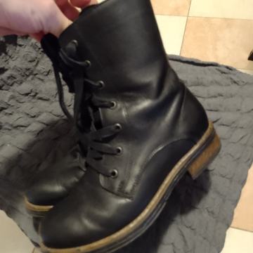 Borovo br 36 kožne kvalitetne  udobne čizmice