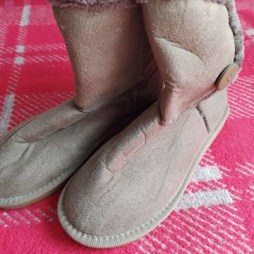 Bucne ženske "Donna" br 40 nove.