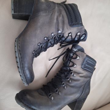 Bugatti kozne cizme br 38