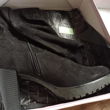 Bugatti visoke cizme broj 42