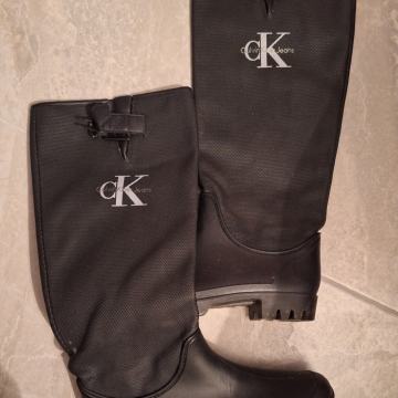 Calvin Klein čizme