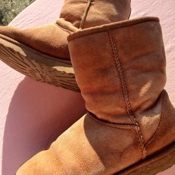 ČIZME  br 39-U.G.G-ORIGINAL