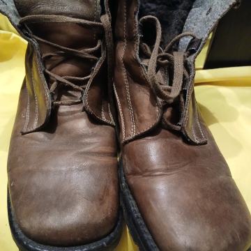 ČIZME  br.39 -koža s  krznom