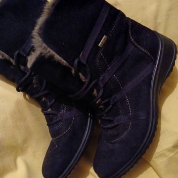 ČIZME  br.39-ARA-Novo