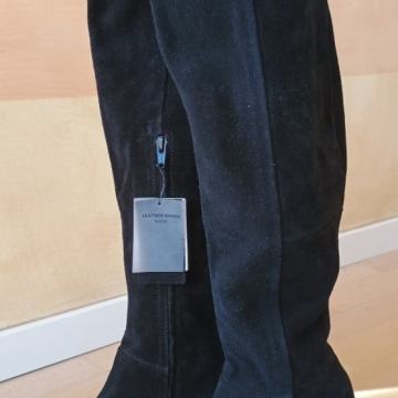 Čizme od brušene kože iznad koljena