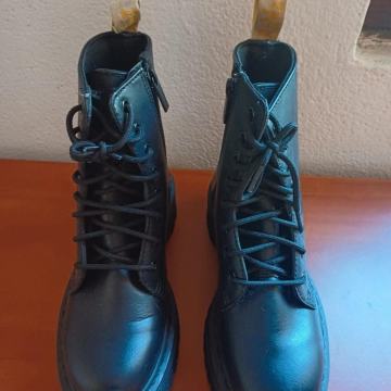 Čizme dr. Martens broj 40 original