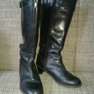 Čizme Dr. Martens kožne ženske kvalitetne, br. 37(23, 5-24 cm,25 eura