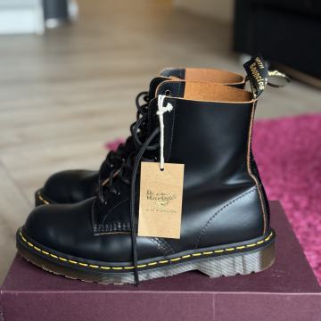 Čizme Dr. Martens