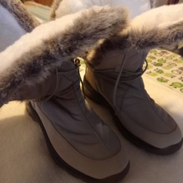 ČIZME s krznom -br.37-Novo