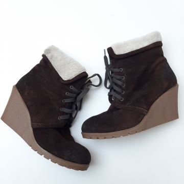 Čizme sa krznom na punu petu 40