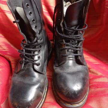 Čizme-MARTENS-br. 39