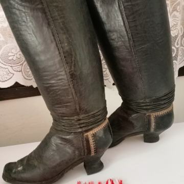 Čizme od narodne nošnje