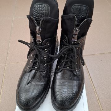 Čizme niske, NOVE, jednom nošene