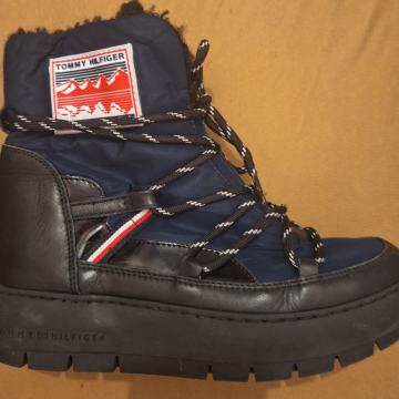 ČIZME ZA SNIJEG BR.37 TOMMY HILFIGER
