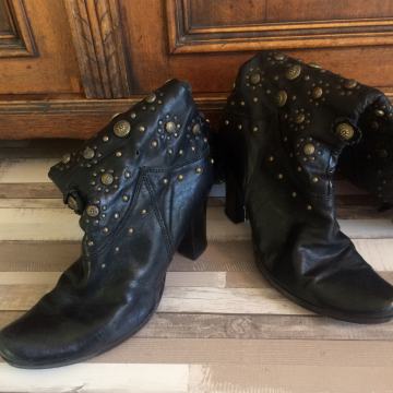 Čizme visoke crne br 39