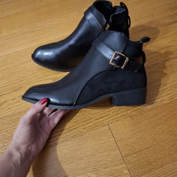 čizme za žene vel 42