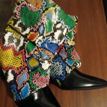 Čizmice br.37 s petom-Zmija uzorak-Maskare