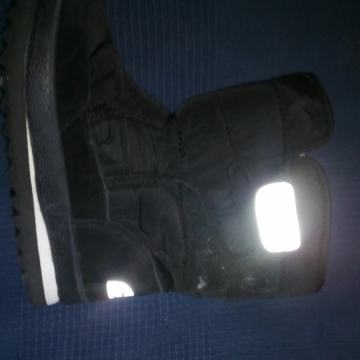 Cizmice za snjeg bjele i crne novo