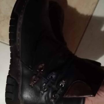 Ecco Classic br 39 kožne udobne postavljene gležnjače